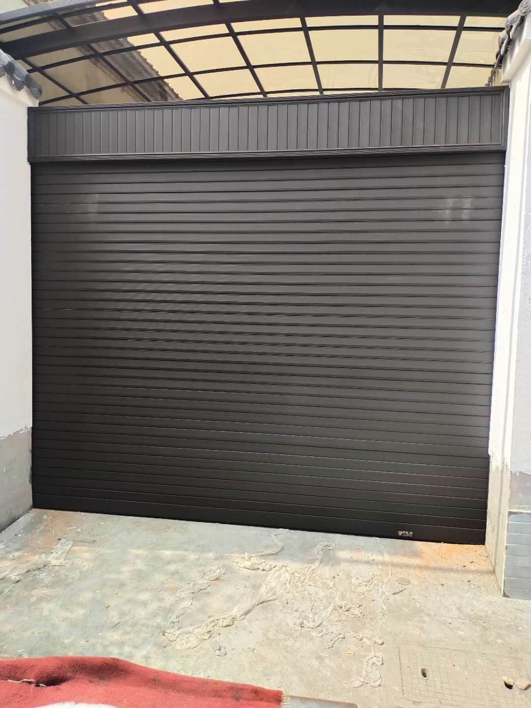 電動卷簾門是如何進(jìn)行布線操作的？